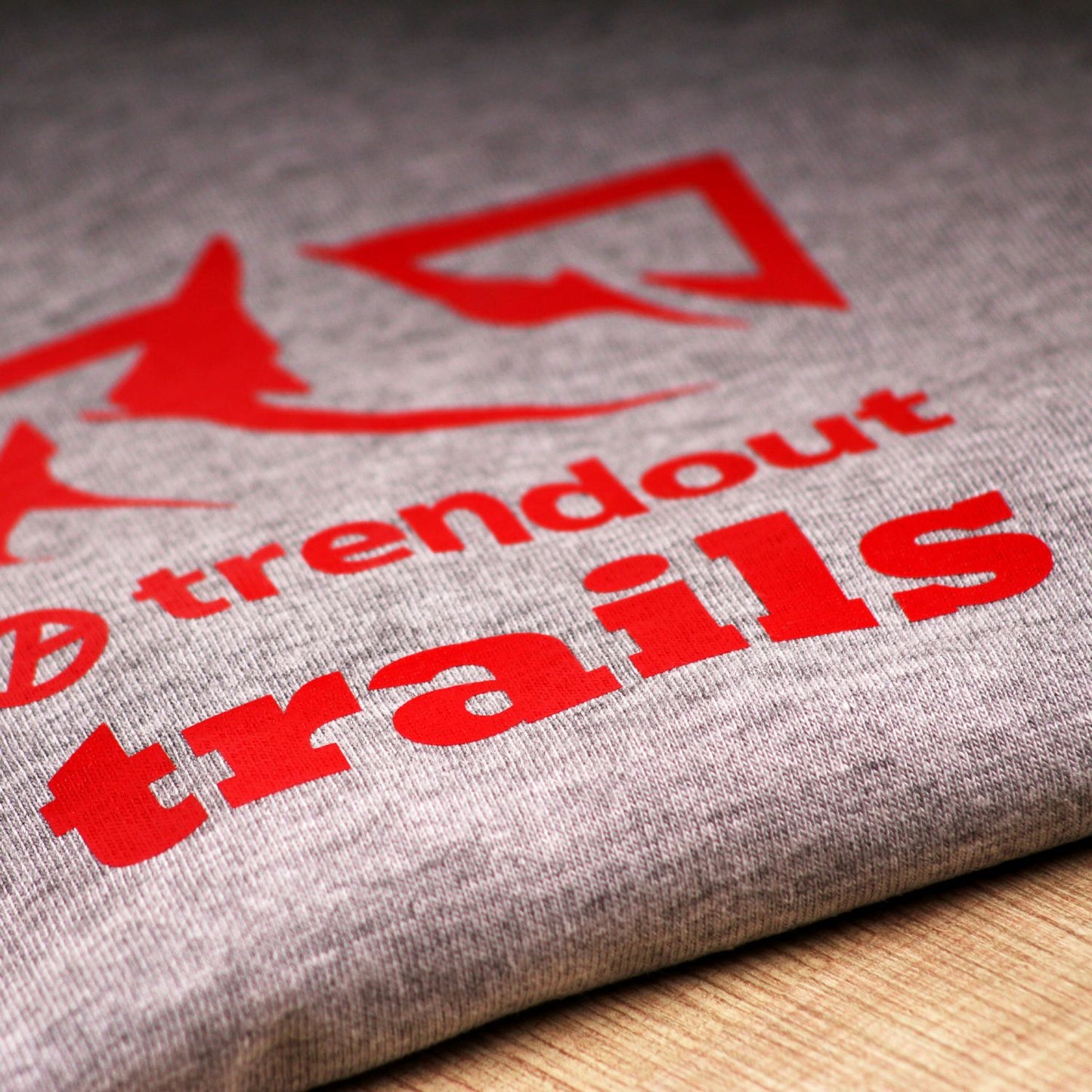 T-shirt Trendout Trails