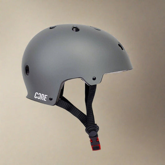 Core Capacete para Desportos Radicais - Trendout.pt